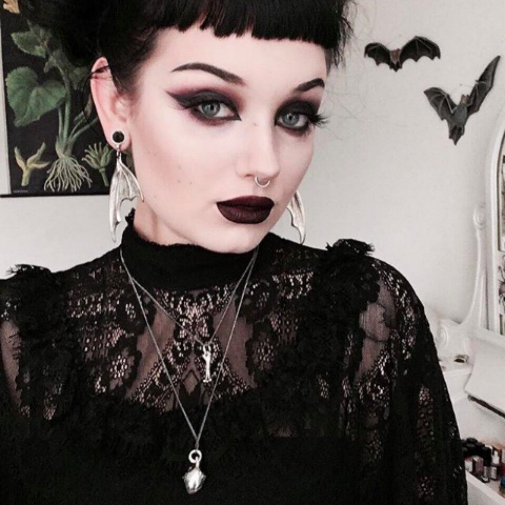6 Style Tips for a #HellaWitchy Wardrobe